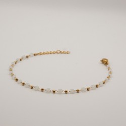 witte vierkante kralen met gouden bolletje armbandje